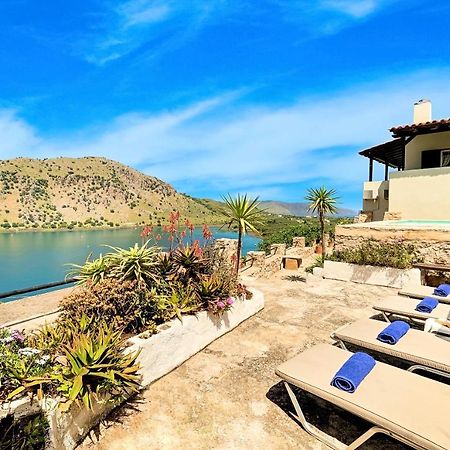 Du Lac Villas Kournás Екстериор снимка
