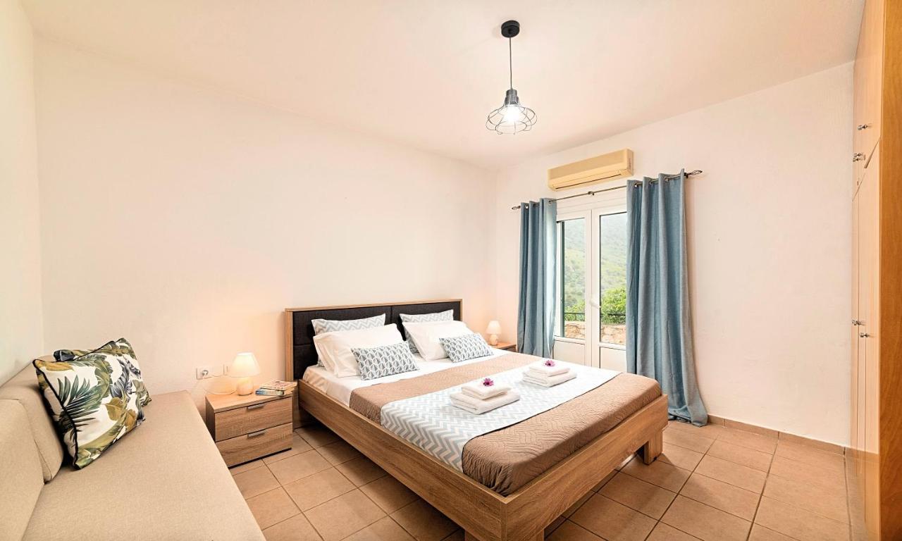 Du Lac Villas Kournás Екстериор снимка