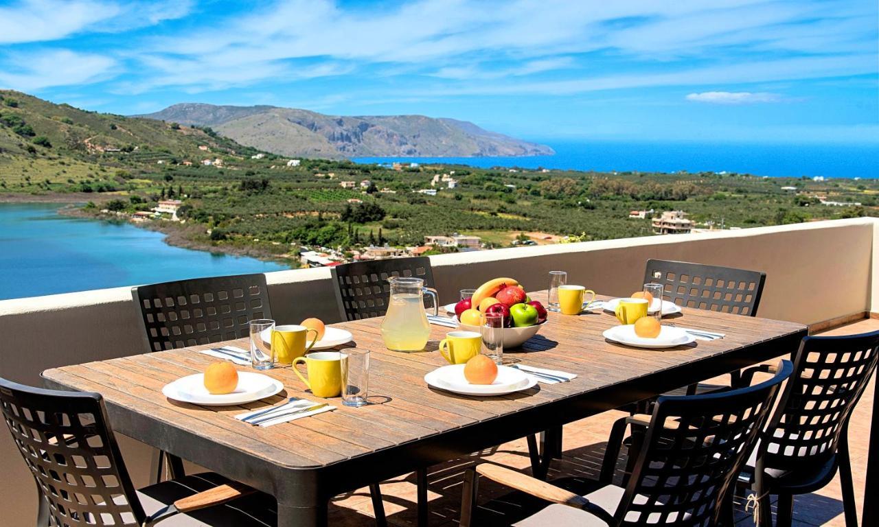 Du Lac Villas Kournás Екстериор снимка