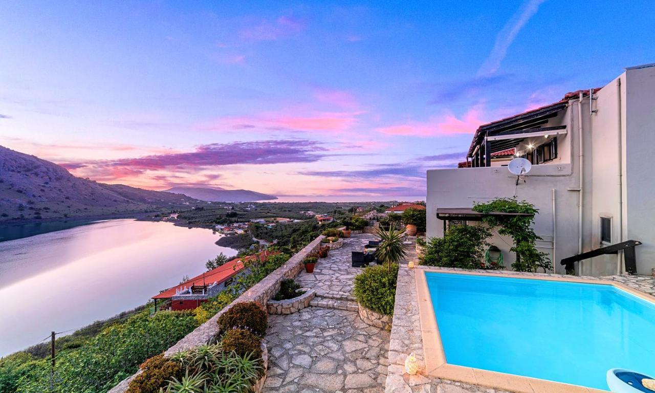 Du Lac Villas Kournás Екстериор снимка