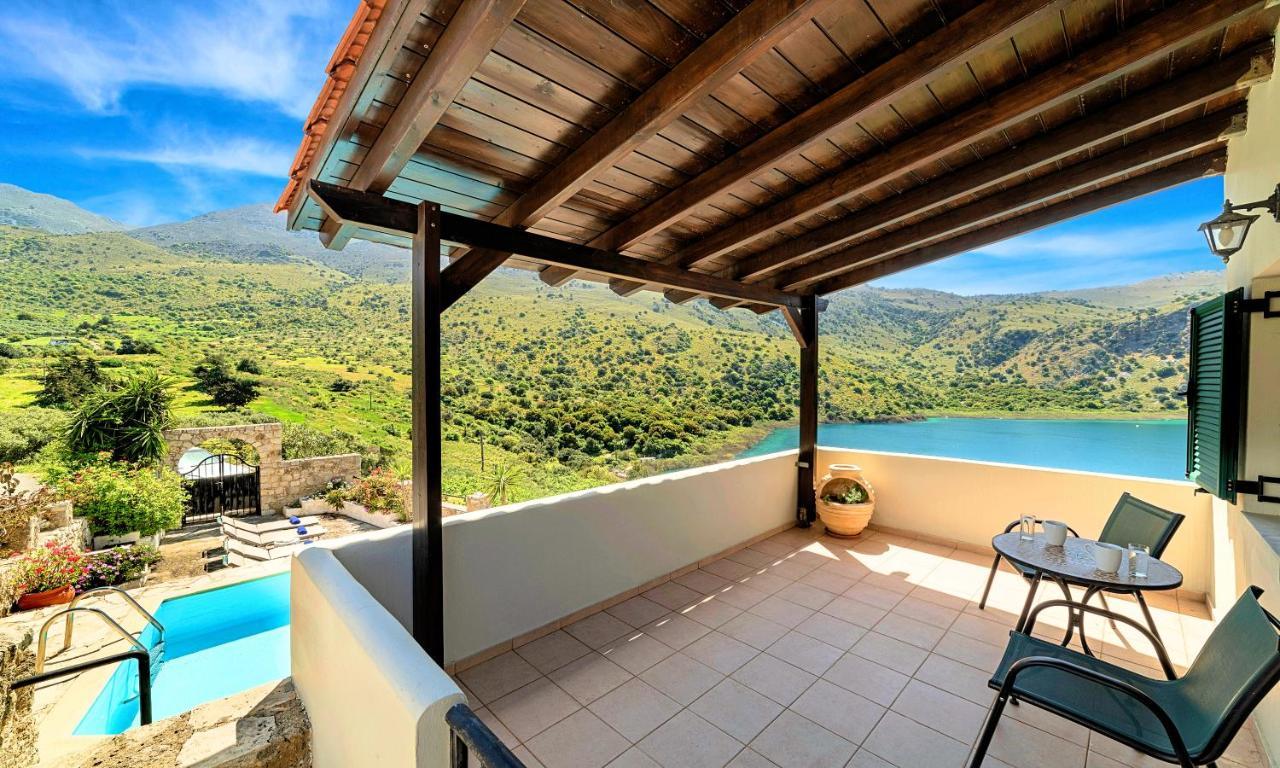 Du Lac Villas Kournás Екстериор снимка