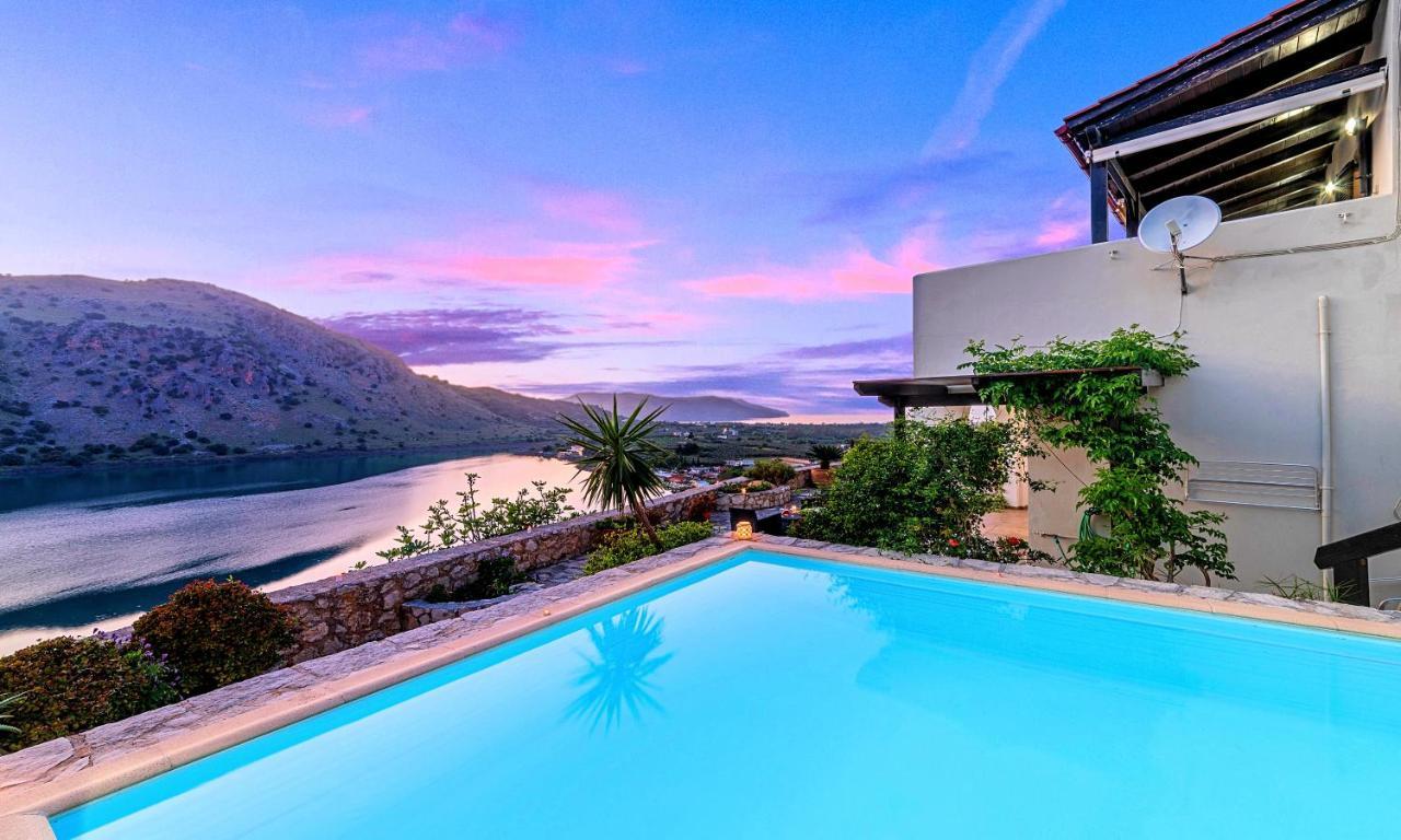 Du Lac Villas Kournás Екстериор снимка